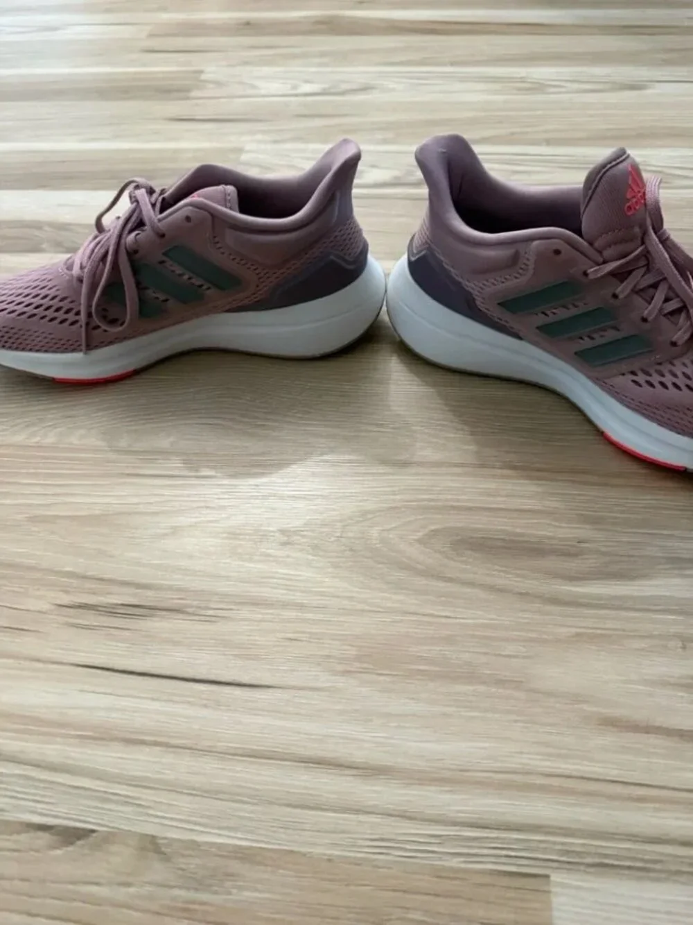 Adidas mauve sneakers size 6 - Picture 4 of 7